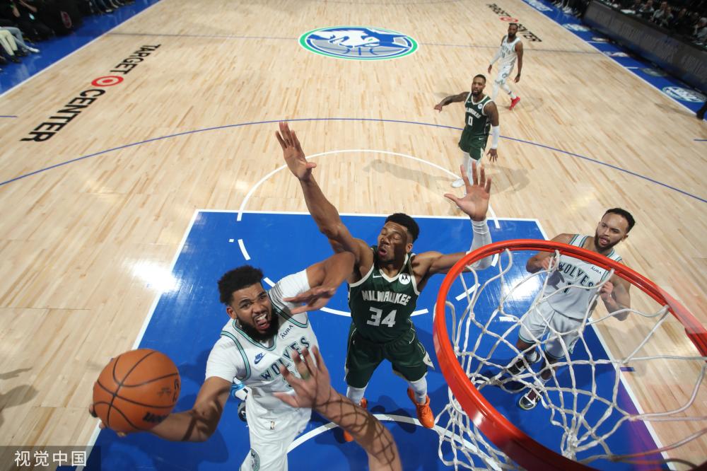 25岁中场 25岁中场