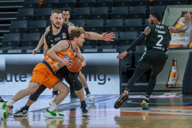 耐高赛场上 耐高赛场上